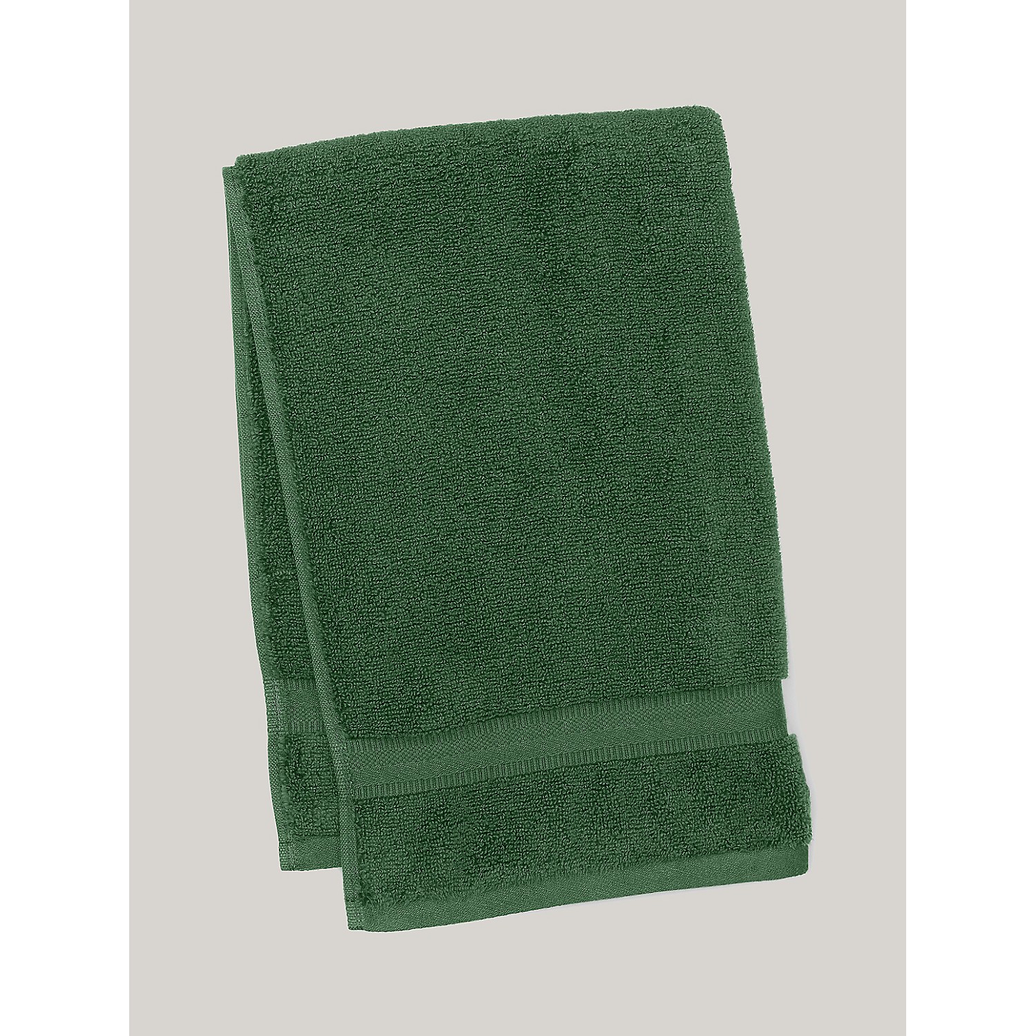 TOMMY HILFIGER Signature Solid Hand Towel in Pine Needle
